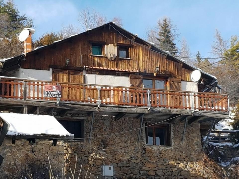 Sur Un Petit Nuage Roubion Exterior foto