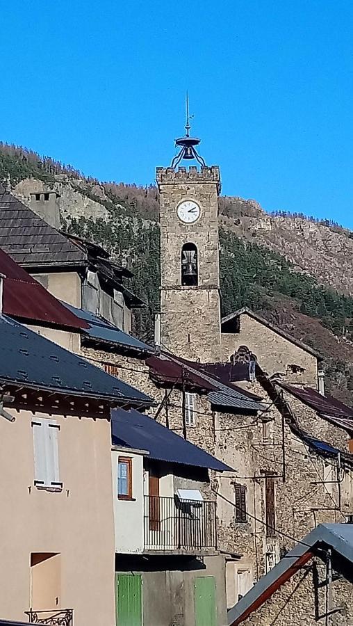 Sur Un Petit Nuage Roubion Exterior foto